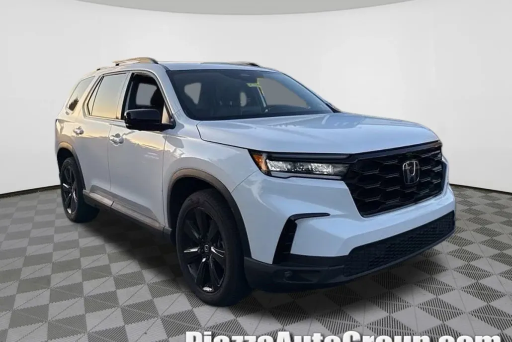 2025 Honda Pilot Black Edition photo 1