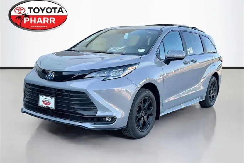 2025 Toyota Sienna Woodland Edition photo 1