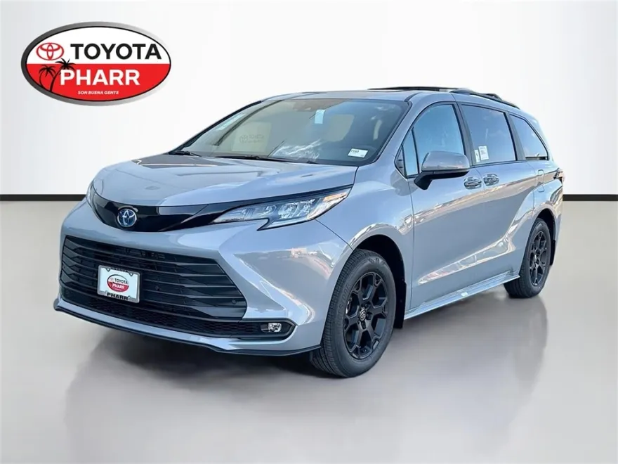 2025 Toyota Sienna Woodland Edition photo 1