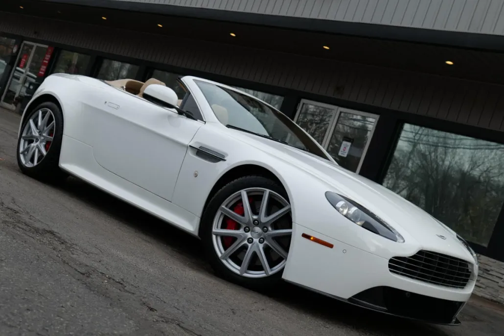2015 Aston Martin V8 Vantage S photo 1