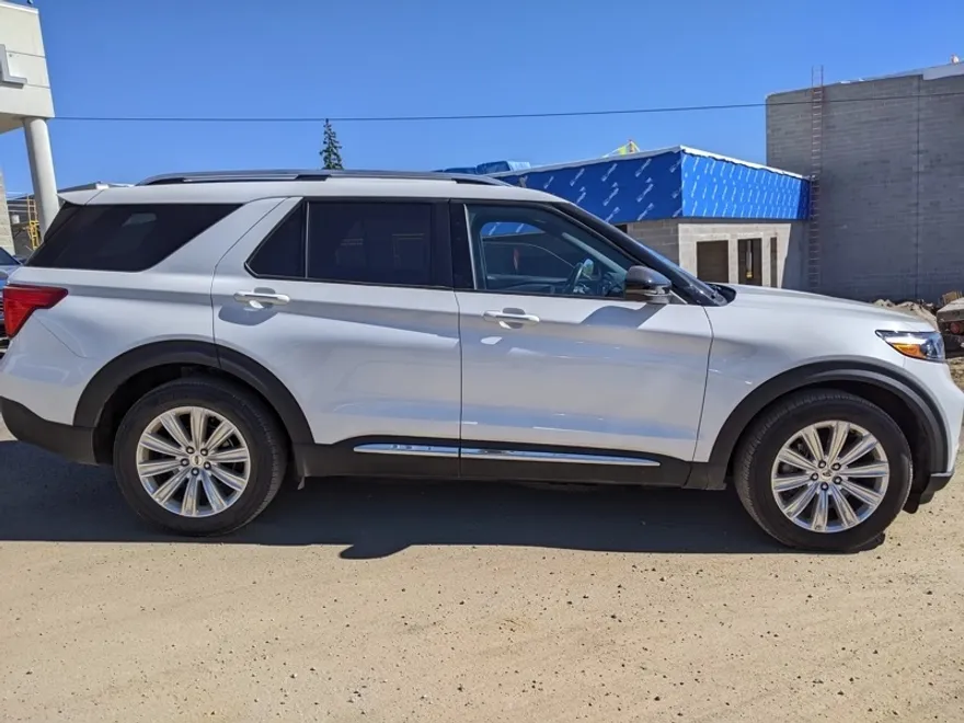 2020 Ford Explorer Limited photo 1