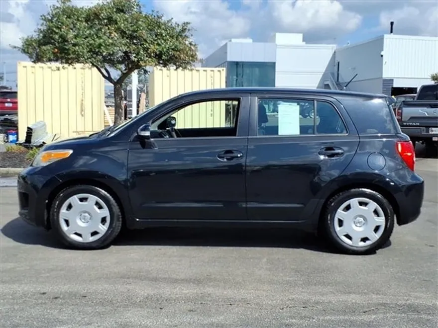 2012 Scion xD Base photo 1