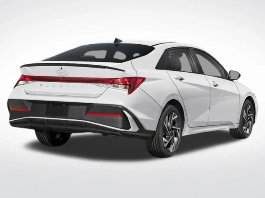 2025 Hyundai Elantra SEL Sport photo 1