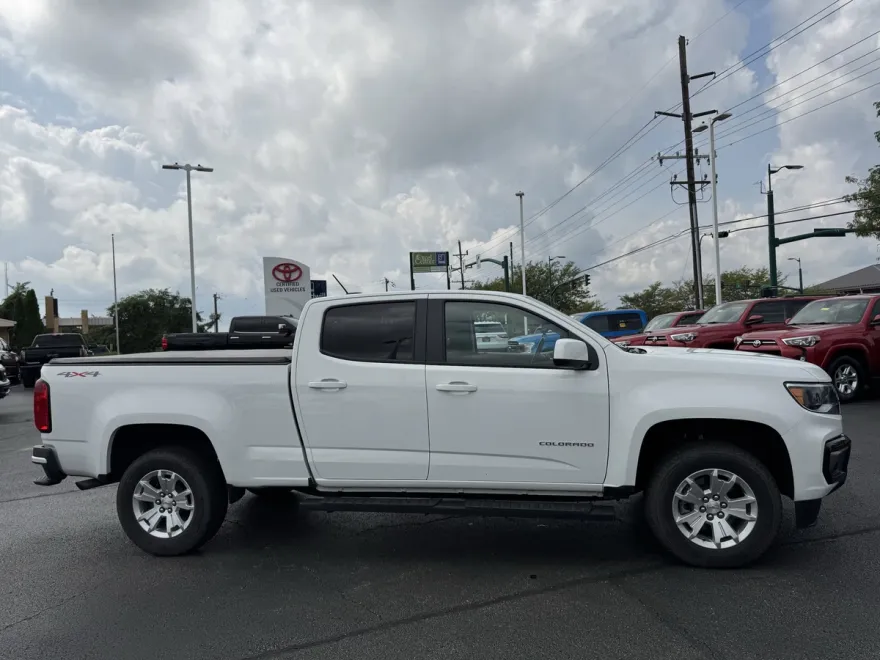2022 Chevrolet Colorado LT photo 1