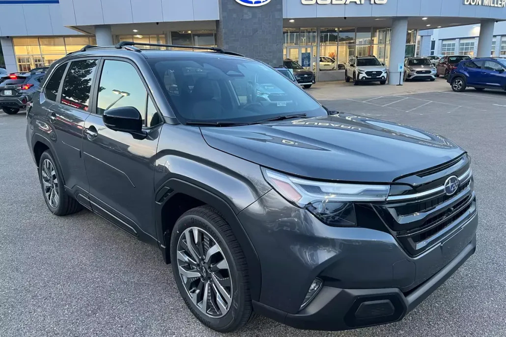 2025 Subaru Forester Touring photo 1