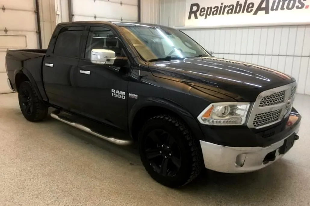 2016 Ram 1500 Laramie photo 1
