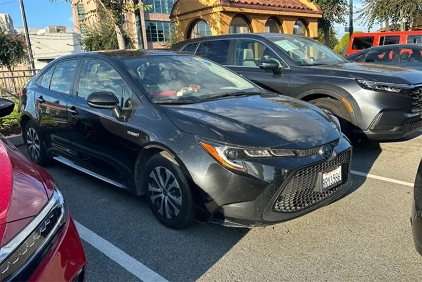 2021 Toyota Corolla Hybrid LE photo 1