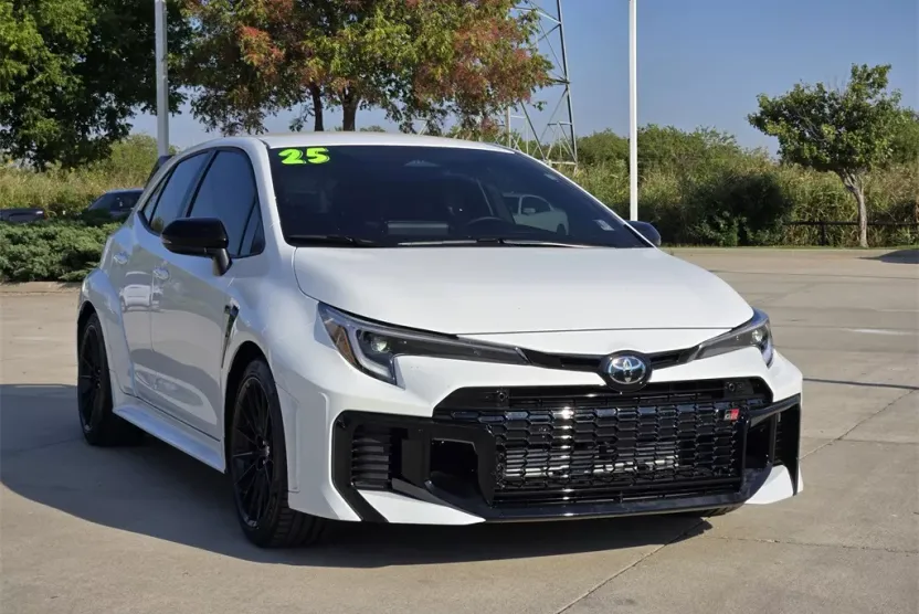 2025 Toyota Corolla GR Premium photo 1