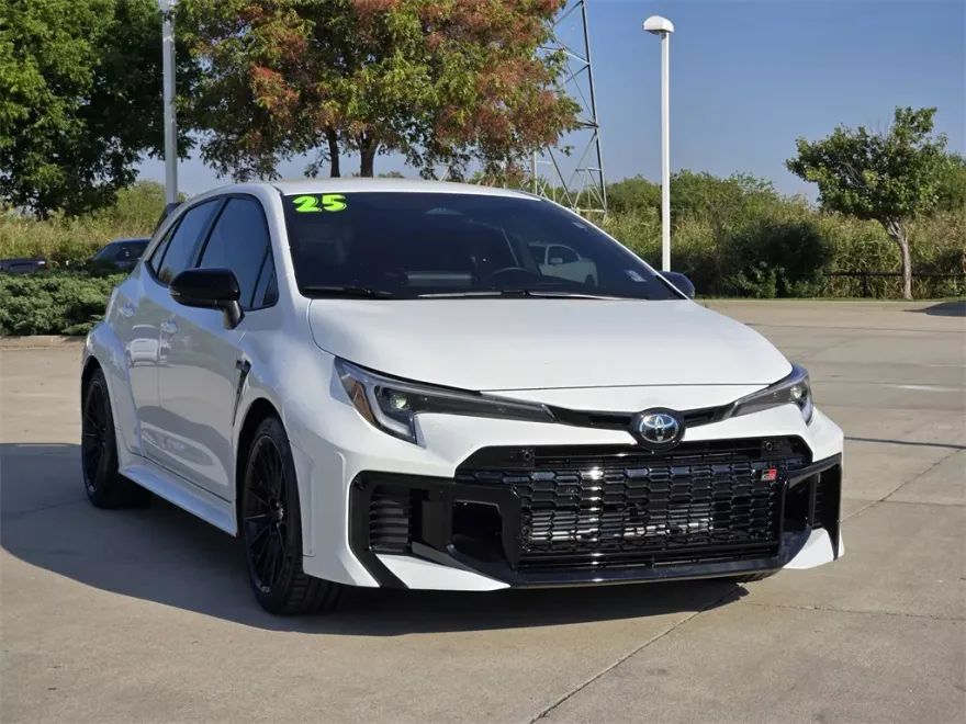 2025 Toyota Corolla GR Premium photo 1