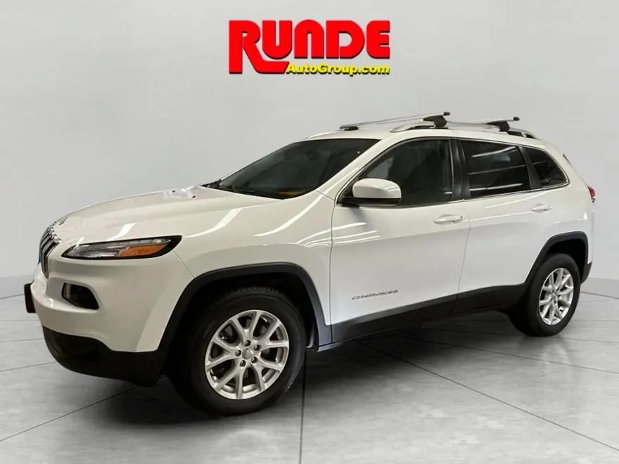2016 Jeep Cherokee Latitude photo 1