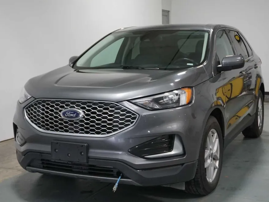 2023 Ford Edge SEL photo 1