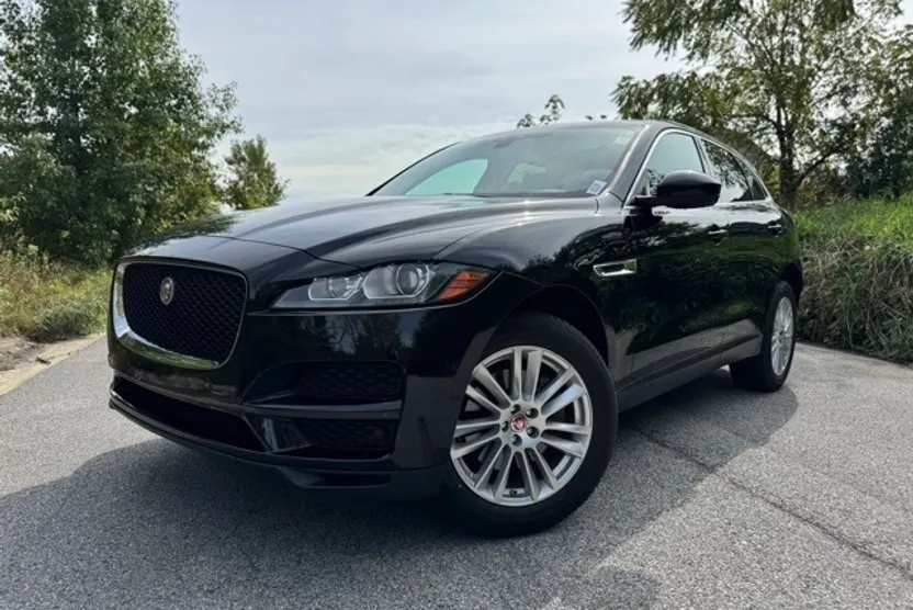 2020 Jaguar F-PACE Prestige photo 1