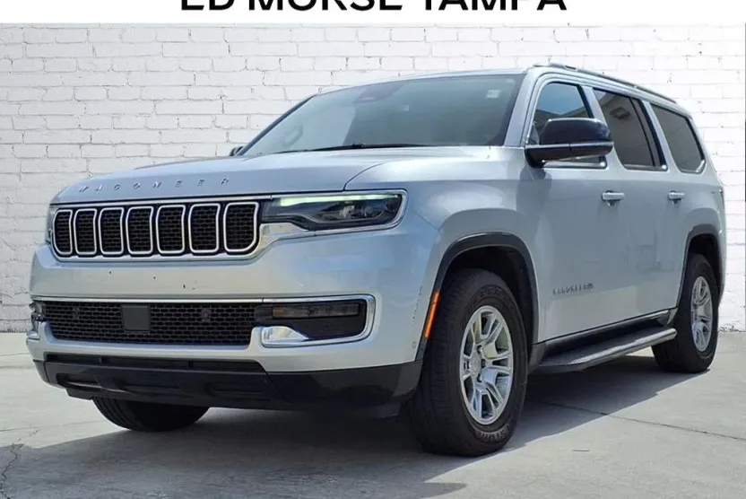 2024 Jeep Wagoneer Base photo 1