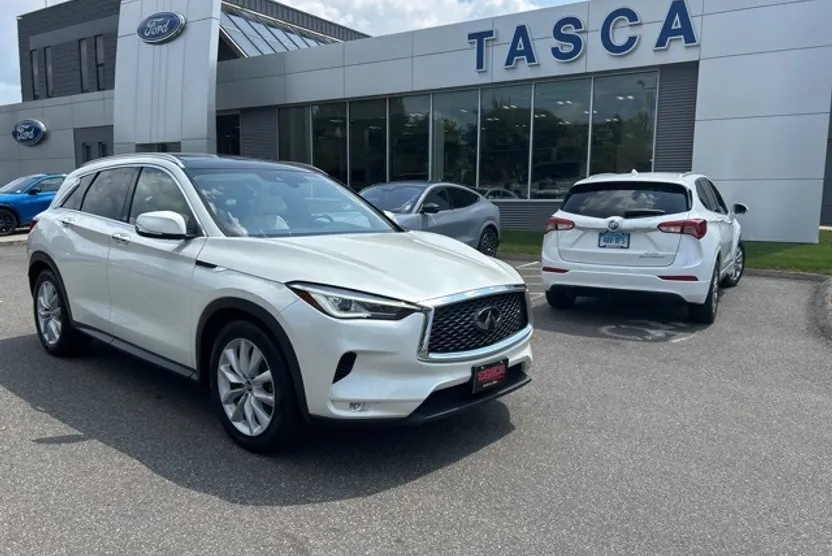 2019 Infiniti QX50 Luxe photo 1
