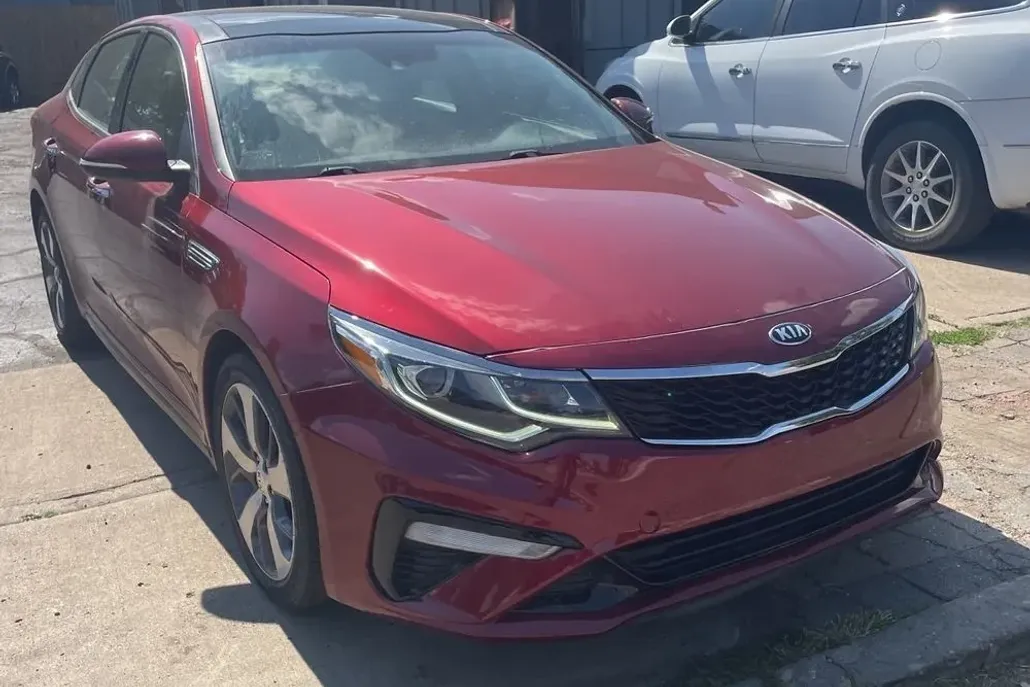 2020 Kia Optima S photo 1