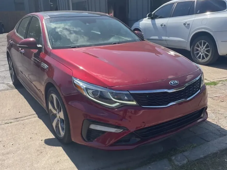2020 Kia Optima S photo 1