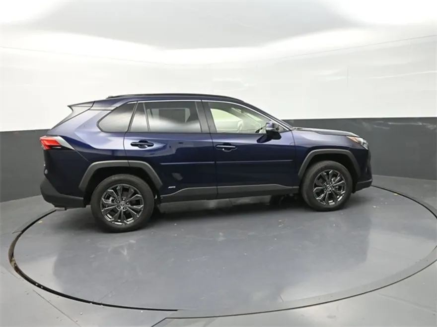 2023 Toyota RAV4 Hybrid XLE Premium photo 1