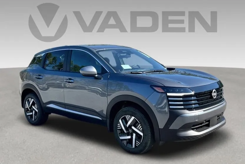 2025 Nissan Kicks SV photo 1