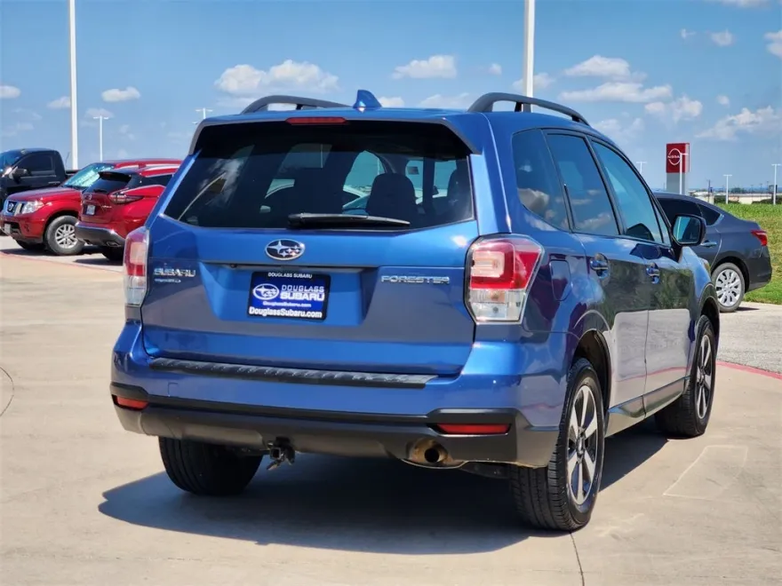 2018 Subaru Forester 2.5i Premium photo 1