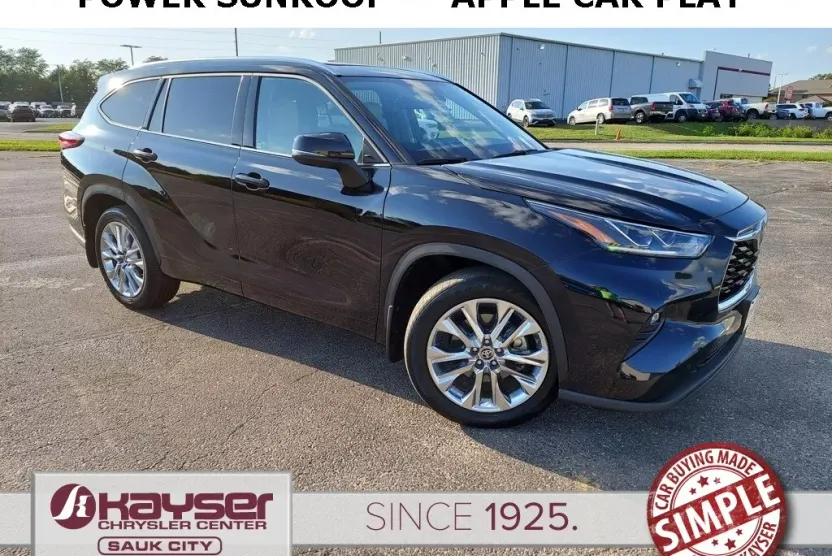 2022 Toyota Highlander Limited photo 1