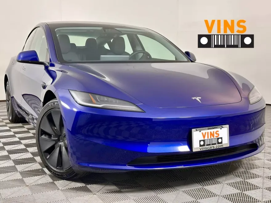 2025 Tesla Model 3 Performance photo 1