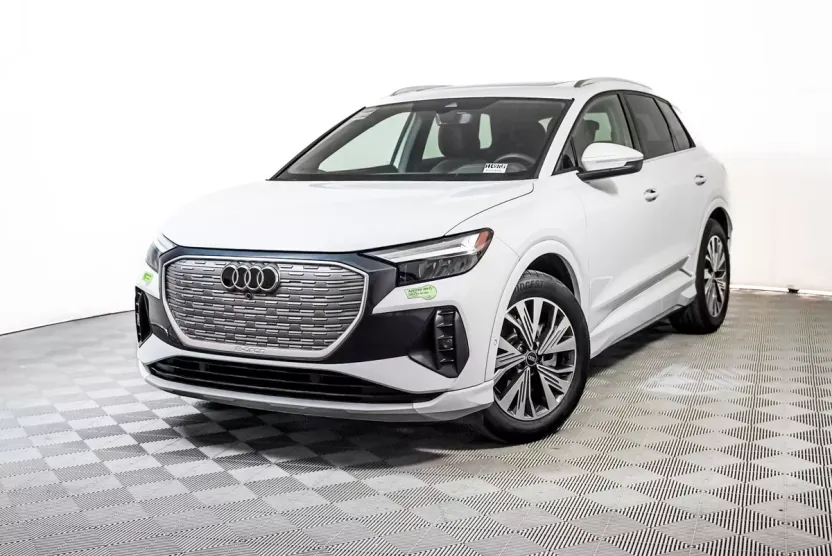 2023 Audi Q4 40 E-tron Premium Plus photo 1