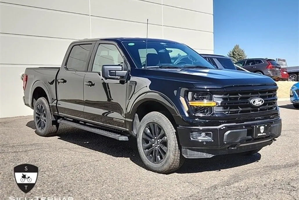 2025 Ford F-150 XLT photo 1