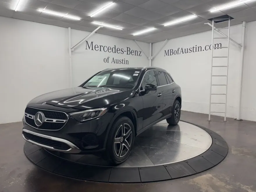 2026 Mercedes Benz GLC 300 photo 1