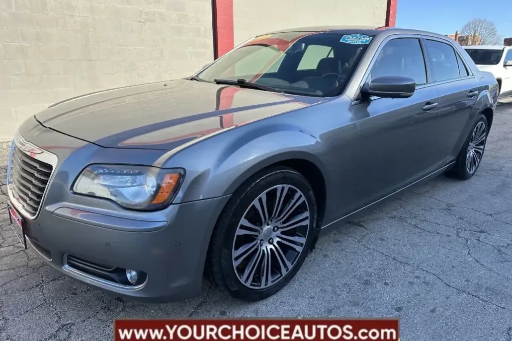 2012 Chrysler 300 S photo 1