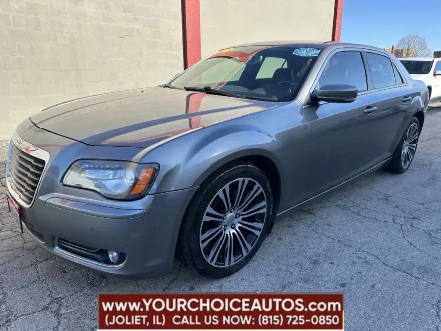 2012 Chrysler 300 S photo 1