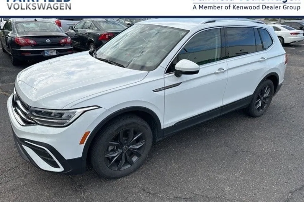 2022 Volkswagen Tiguan SE photo 1