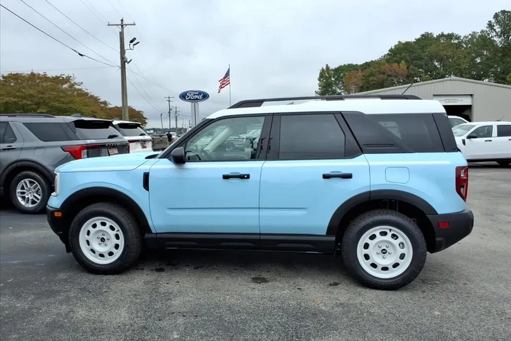 2025 Ford Bronco Sport Heritage photo 1