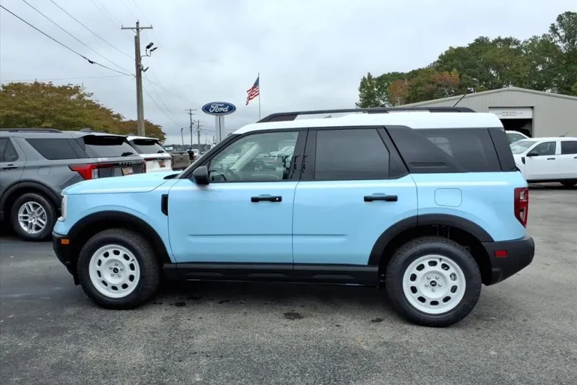 2025 Ford Bronco Sport Heritage photo 1