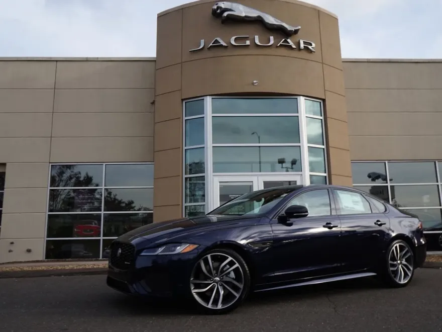 2024 Jaguar XF P300 R-Dynamic SE photo 1