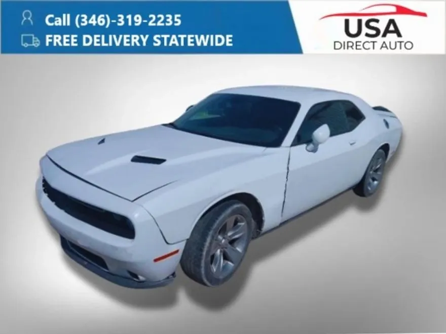 2018 Dodge Challenger SXT photo 1