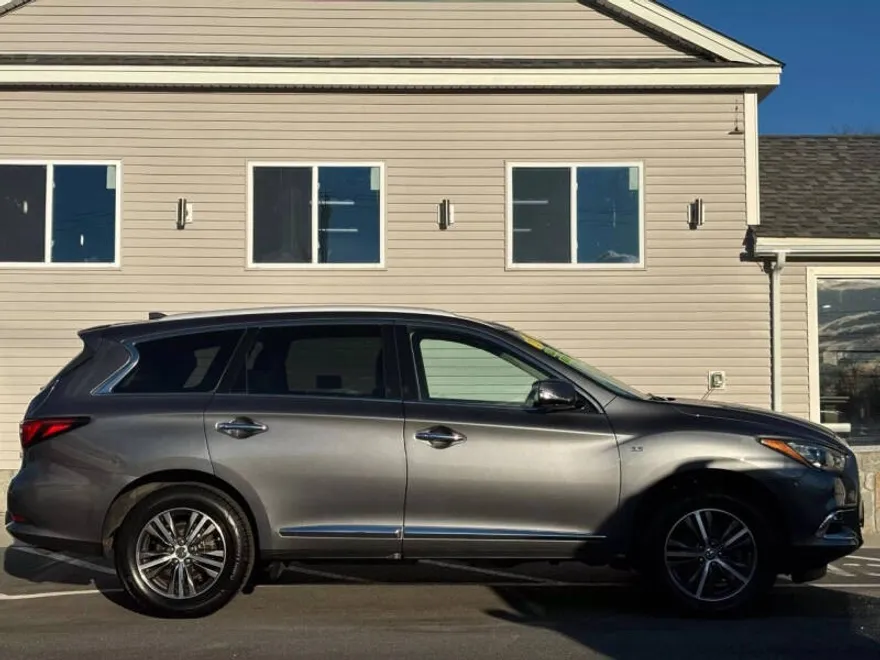 2019 Infiniti QX60 Luxe photo 1