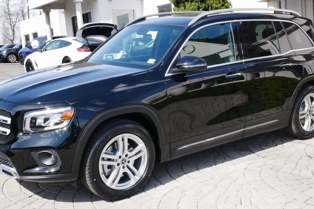 2020 Mercedes Benz GLB 250 photo 1