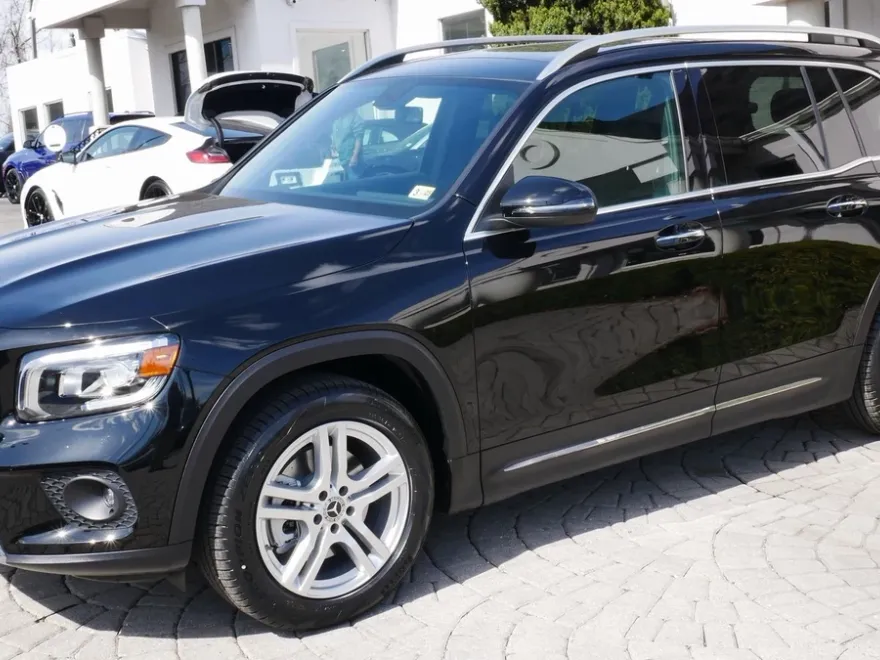 2020 Mercedes Benz GLB 250 photo 1