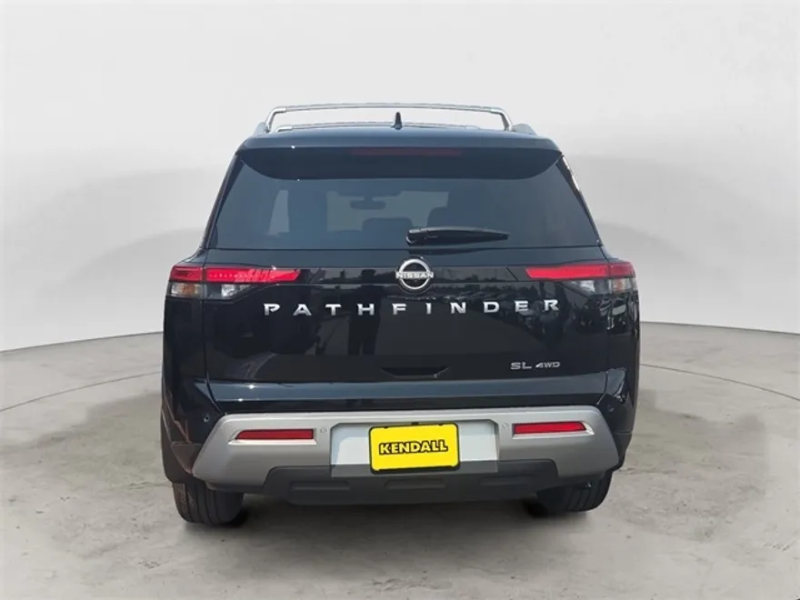 2025 Nissan Pathfinder SL photo 1