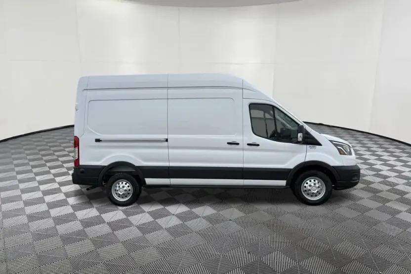 2025 Ford Transit photo 1