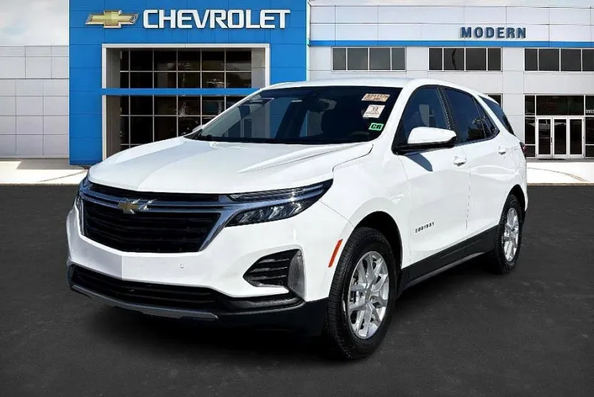 2023 Chevrolet Equinox LT photo 1