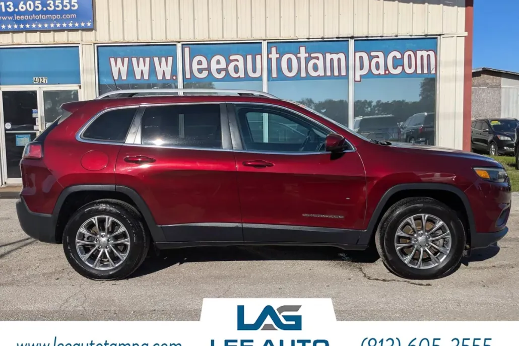 2019 Jeep Cherokee Latitude photo 1