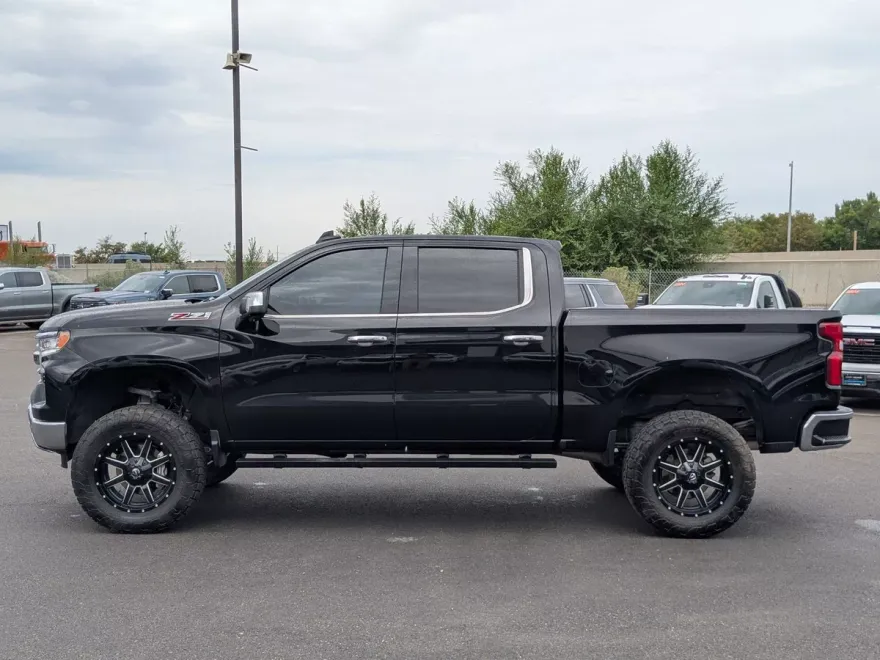 2023 Chevrolet Silverado 1500 LTZ photo 1