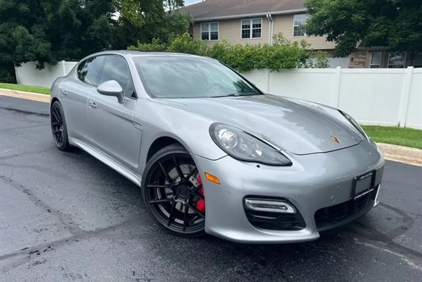 2012 Porsche Panamera Turbo photo 1