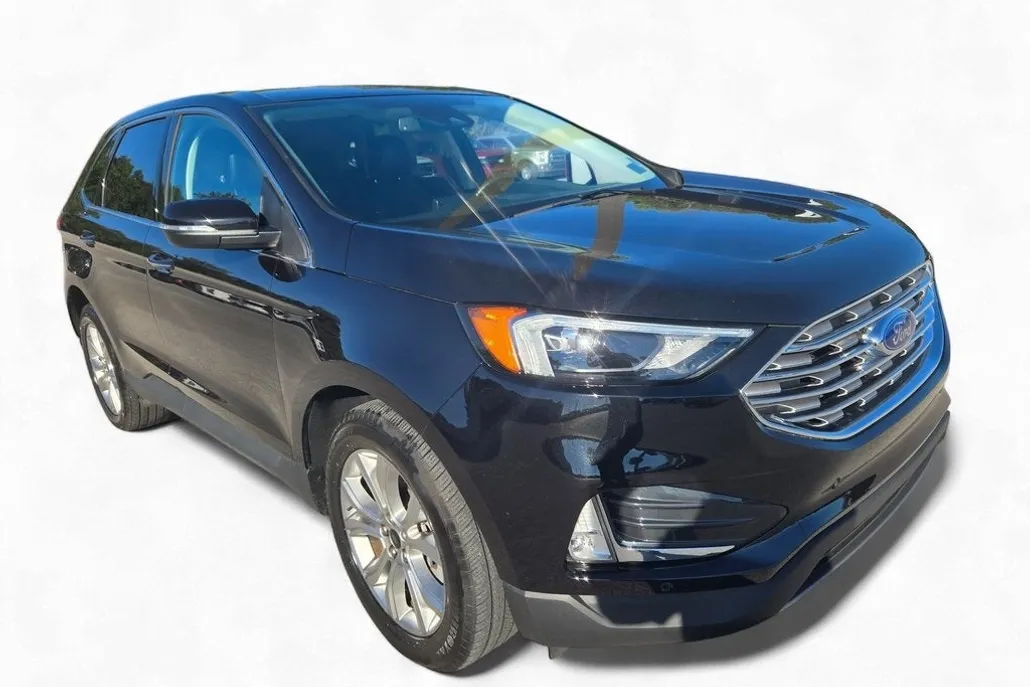 2024 Ford Edge Titanium photo 1