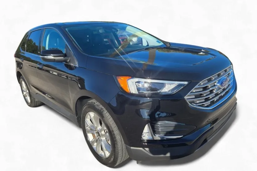 2024 Ford Edge Titanium photo 1