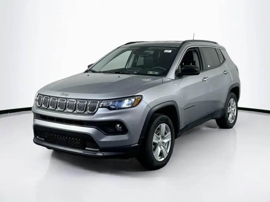 2022 Jeep Compass Latitude photo 1