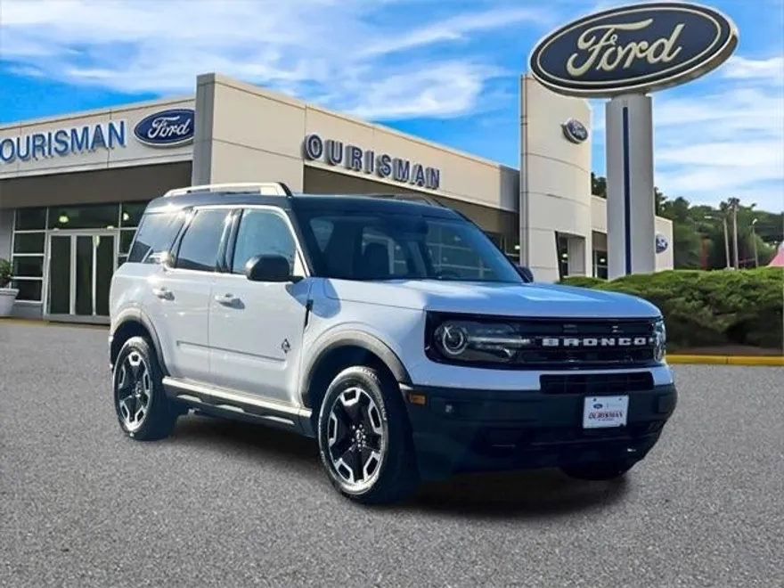 2021 Ford Bronco Sport Outer Banks photo 1