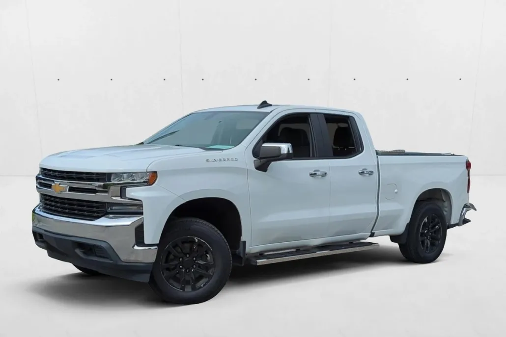 2020 Chevrolet Silverado 1500 LT photo 1