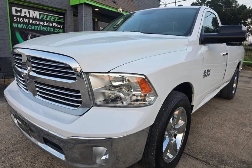 2016 Ram 1500 SLT photo 1